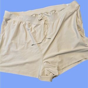 NWT 3x OldNavy Power Soft Shorts With Pockets And Waist Tie Beige